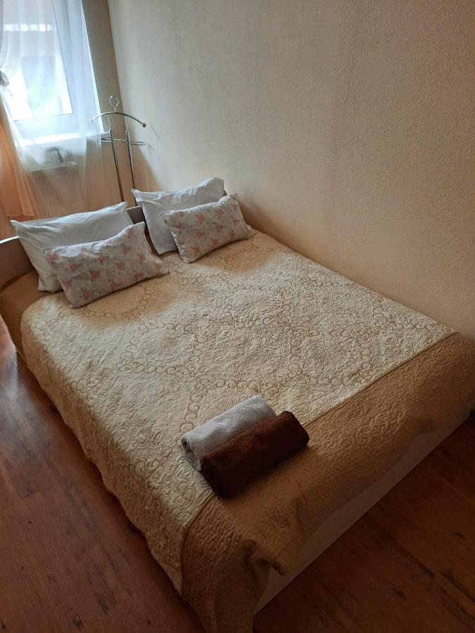 Apartment In The Historical City Center Tjernivtsi Eksteriør billede